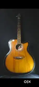 Guitar Hai Bilkul Good Condition Mein Urgently Bechna Hai