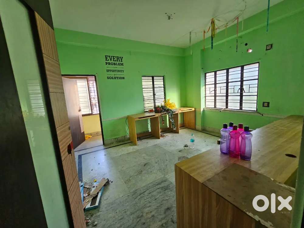 Fully commercial 3rd floor bigger size office rent in Tollygunge.