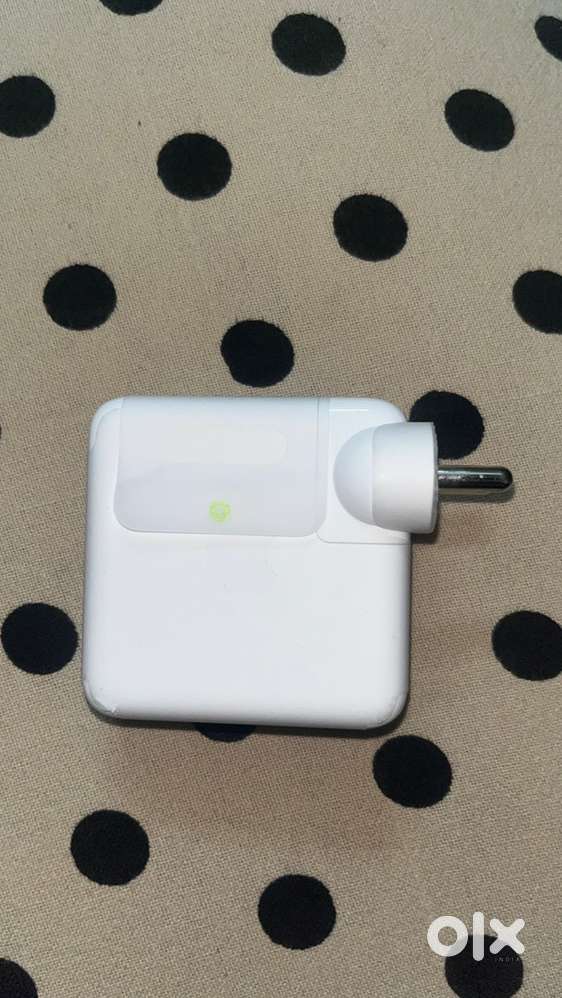 70W USB-C Power Adapter (original price ₹5800)