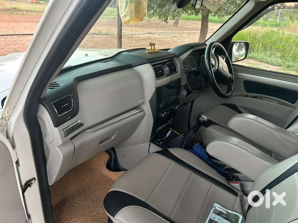 Mahindra Scorpio Classic 2019 Diesel 169000 Km Driven