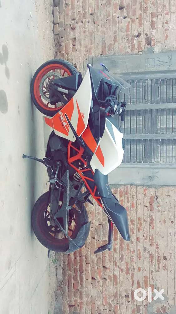 Less driven vehicle bs4 engine bike in mint condition