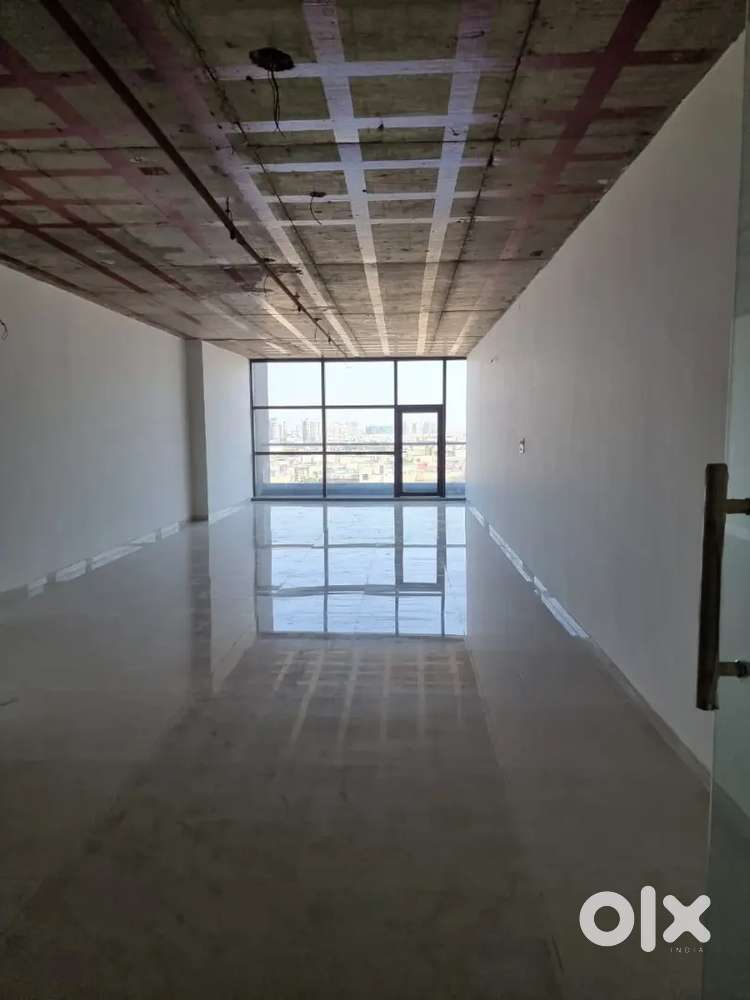 1100SQFT UN-FURNISHED COMMERCIAL OFFICE SPACE AT RENT M.G ROAD INDORE