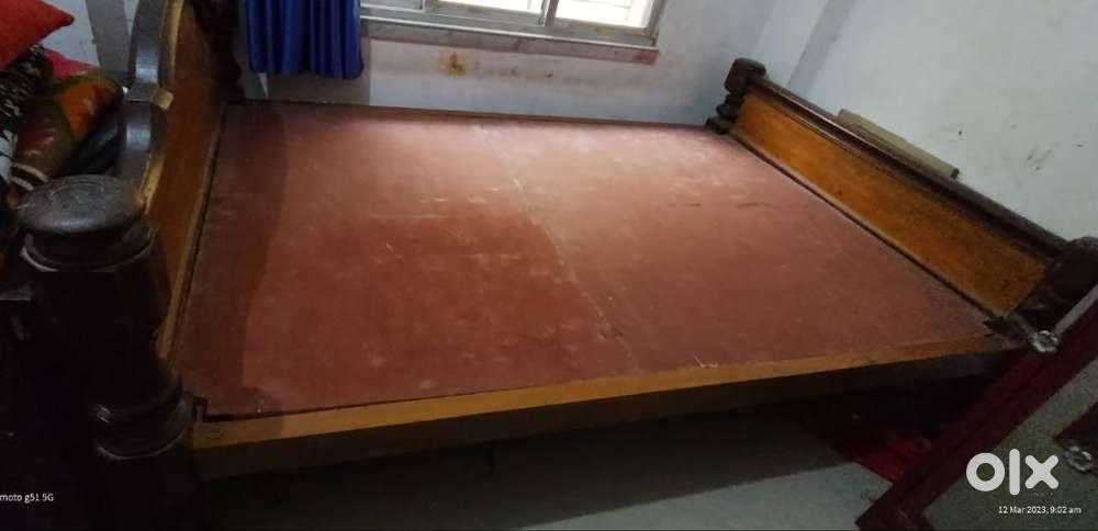 Queen Size Wooden BED