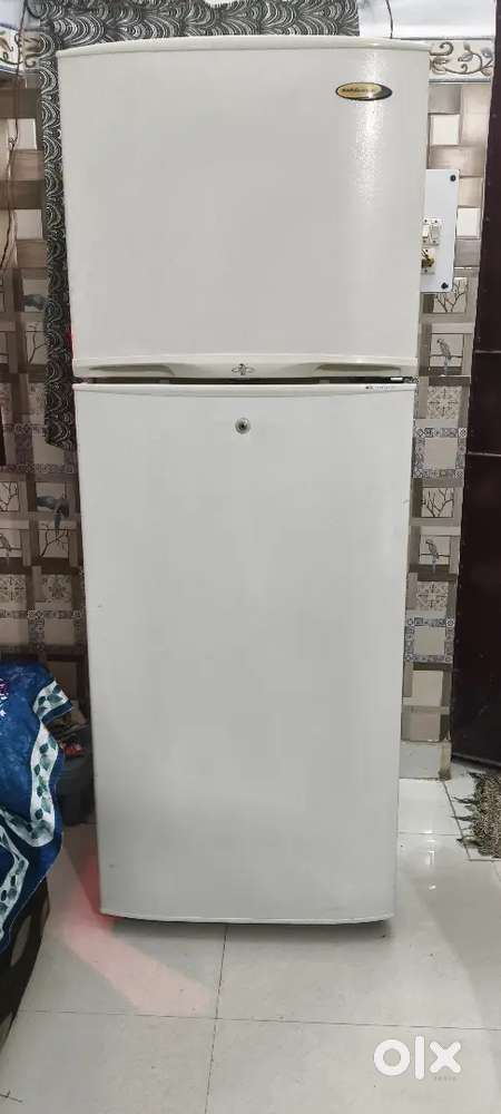 kelvinator double door fridge 340 liter