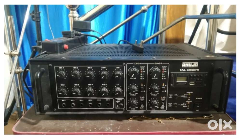 AHUJA amplifier 4000 watt and 2 sound box.
