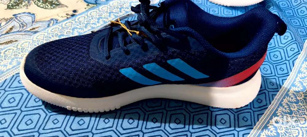 Adidas shoes UK 6 no.