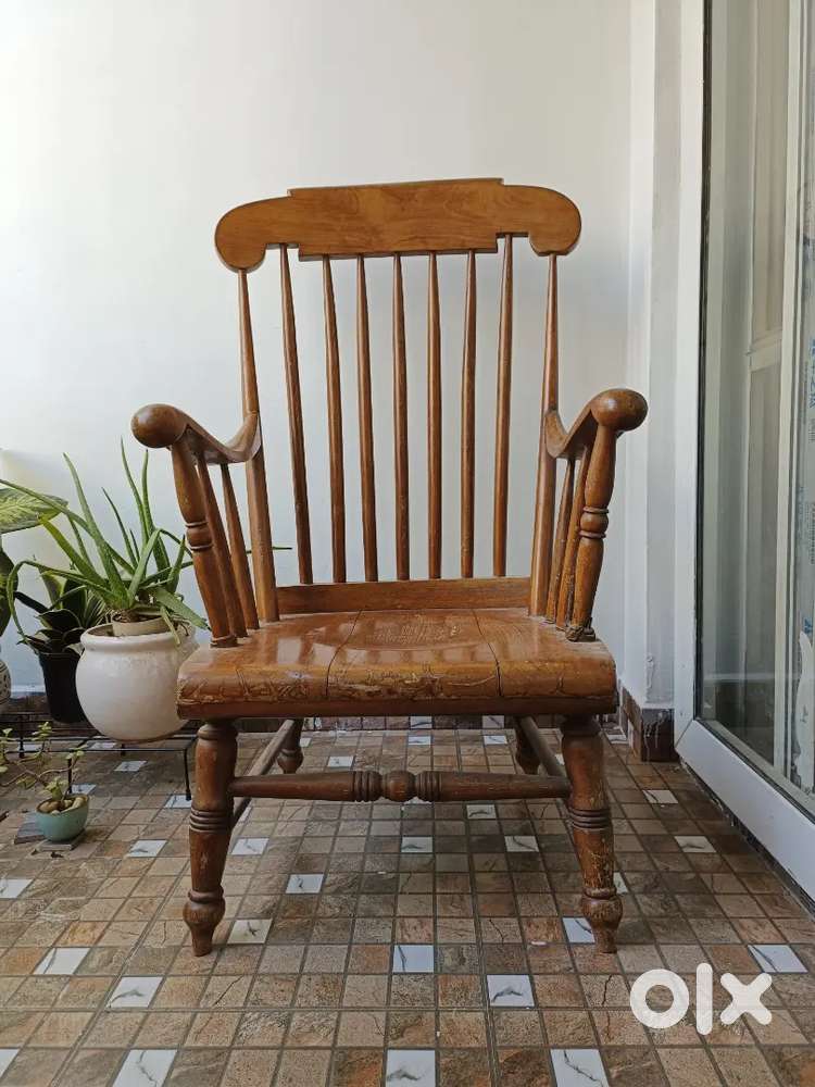 Antique Wooden Armchair  Vintage Spindle Back Windsor Chair