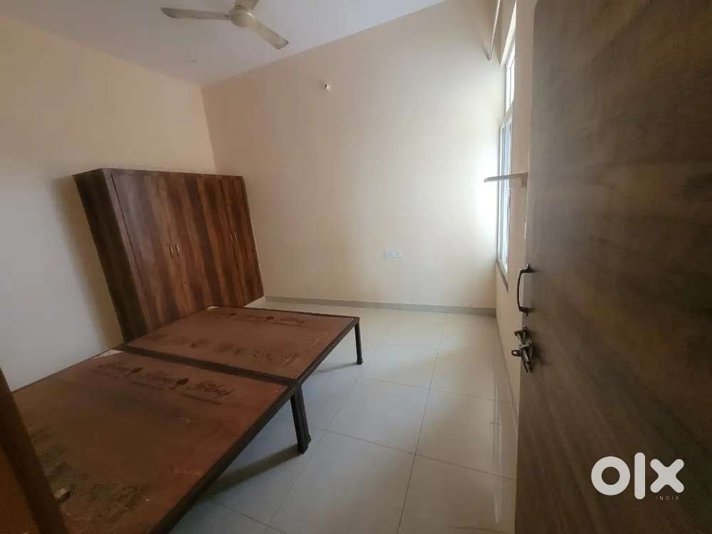 1bhk available for rent near navjeevan school ⁹⁹²⁰¹⁴⁶¹²⁸