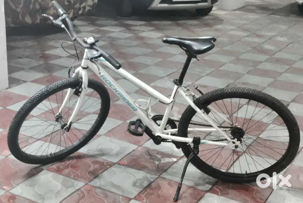 ST20LF 'S' SIZED WHITE CYCLE by Decathlon