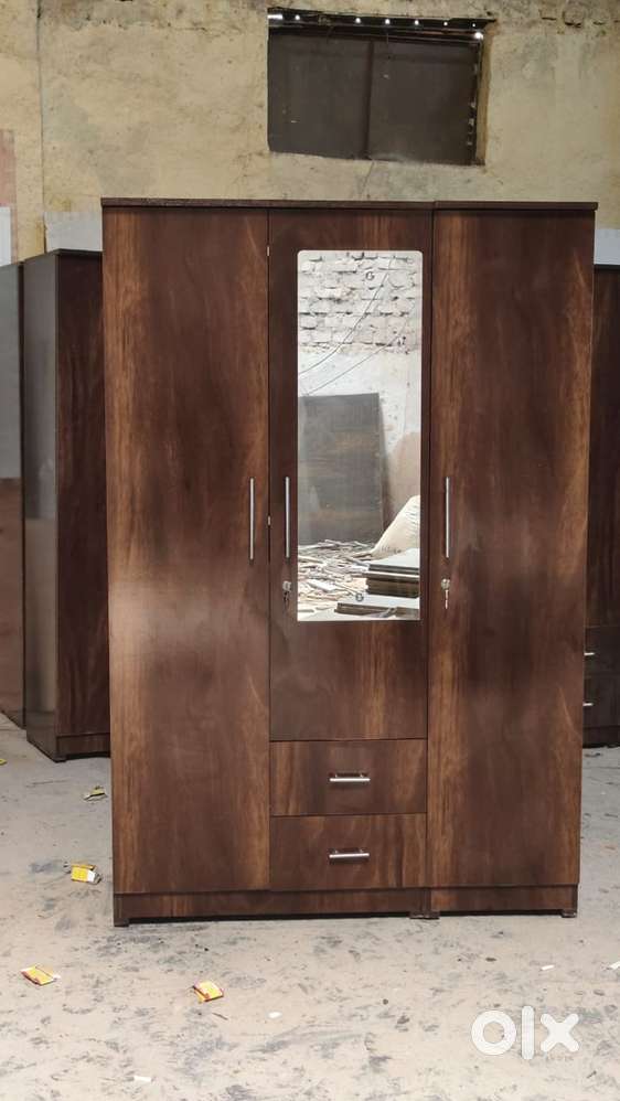 3 door wardrobe luxury