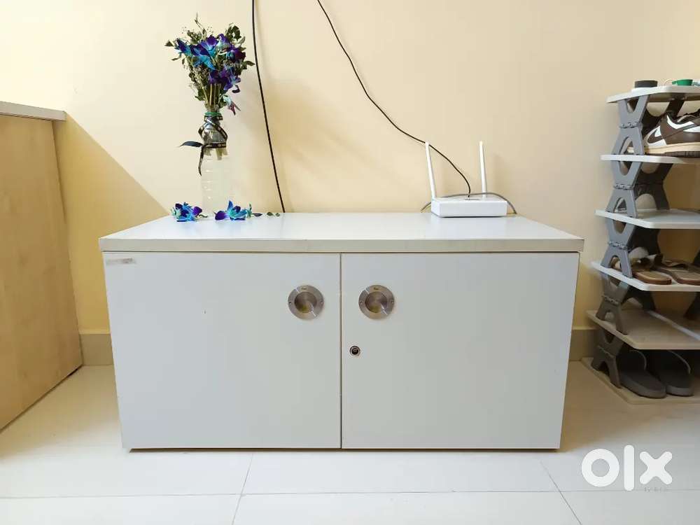 White Cupboard / TV Unit / Storage Cabinet