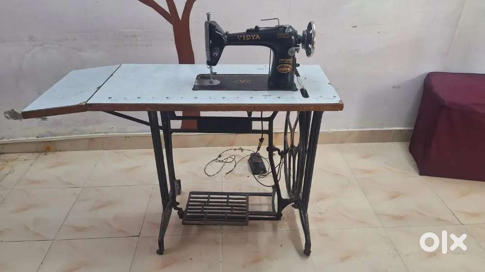 Sewing machine (silai machine)