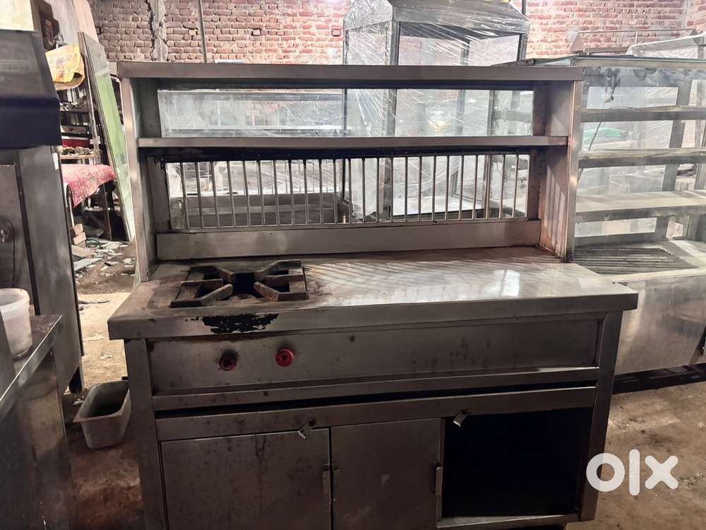 Momos and chowmin counter bhatti