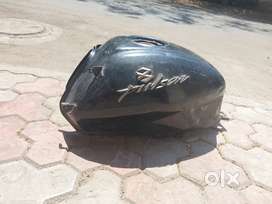 Bajaj pulsar petrol fuel tenk