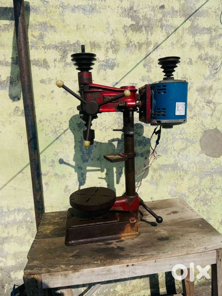 DRELL MACHINE  + Bench vice + Adda