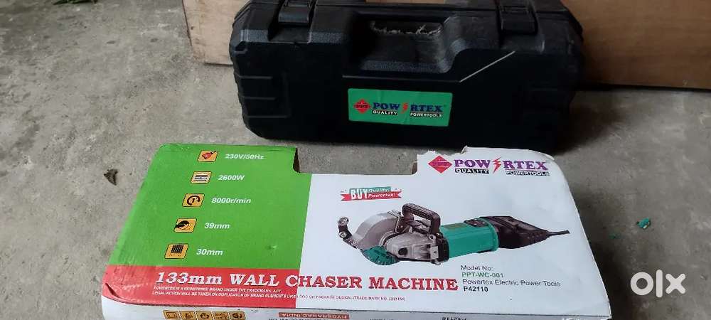 Wall chaser machine