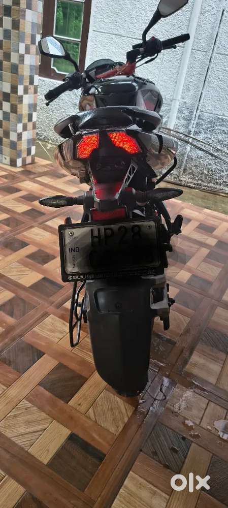 Pulsar ns 200abs bs 7 less drive 1645 km m going to abroad a reason