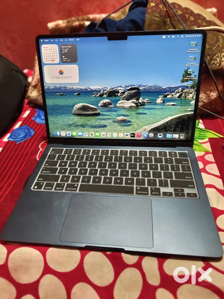 MacBook Air M3 16gb ram 256gb in warranty