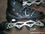 Black skating shoes for men