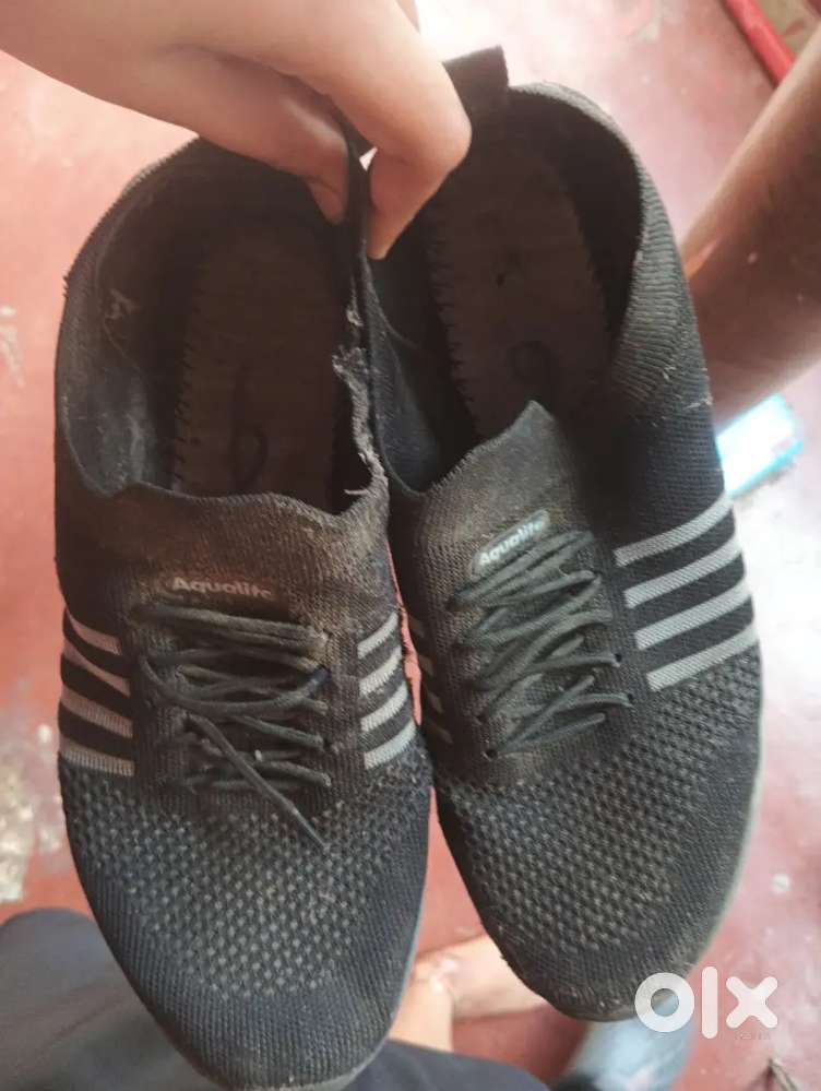 I want to sell black shoes Aqua lite
