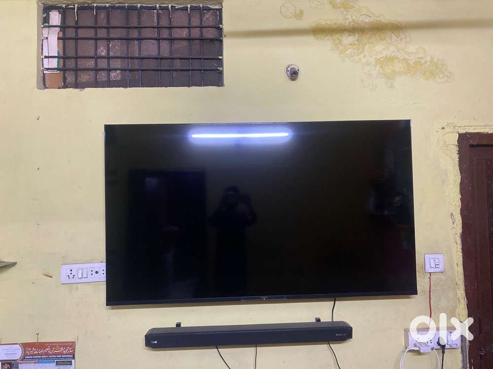 Sony bravia 3 . 65 inch TV