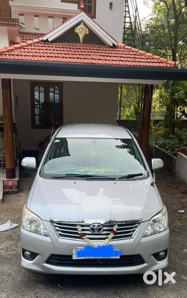 Toyota Innova 2013 V Diesel Well Maintained Original Kerala.