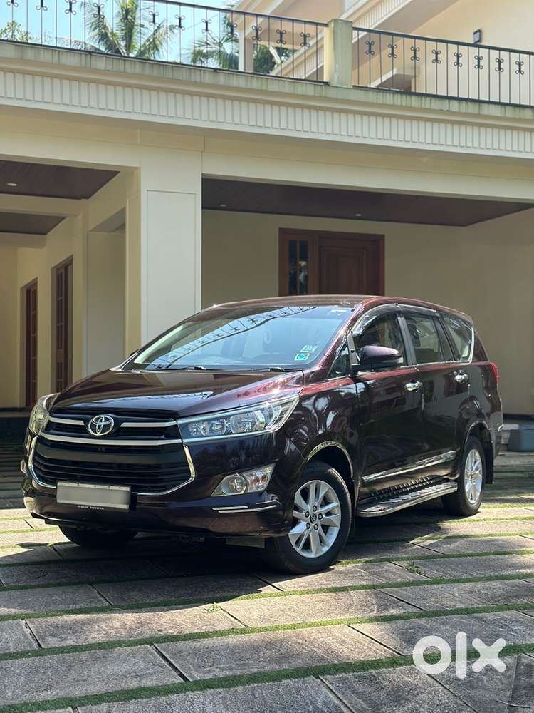 Toyota innova crysta 2.4 gx