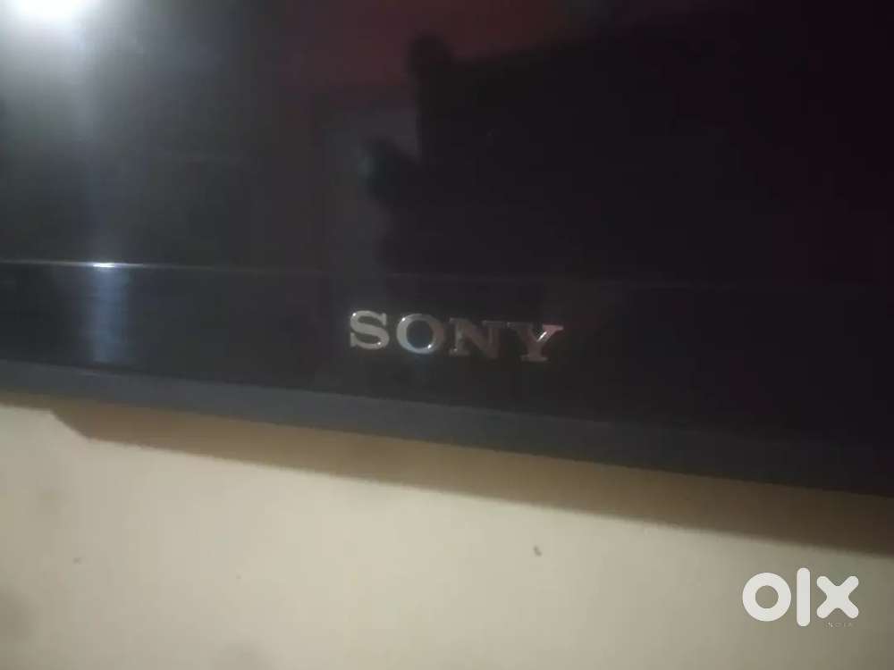 Sony bravia 40 inch full HD LED NO SAMRT