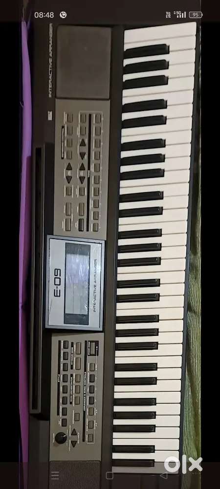 Roland E09 professional keyboard