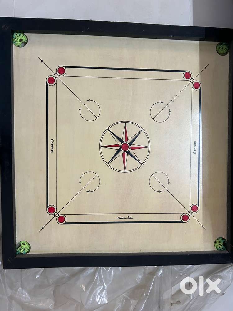 Carrom board