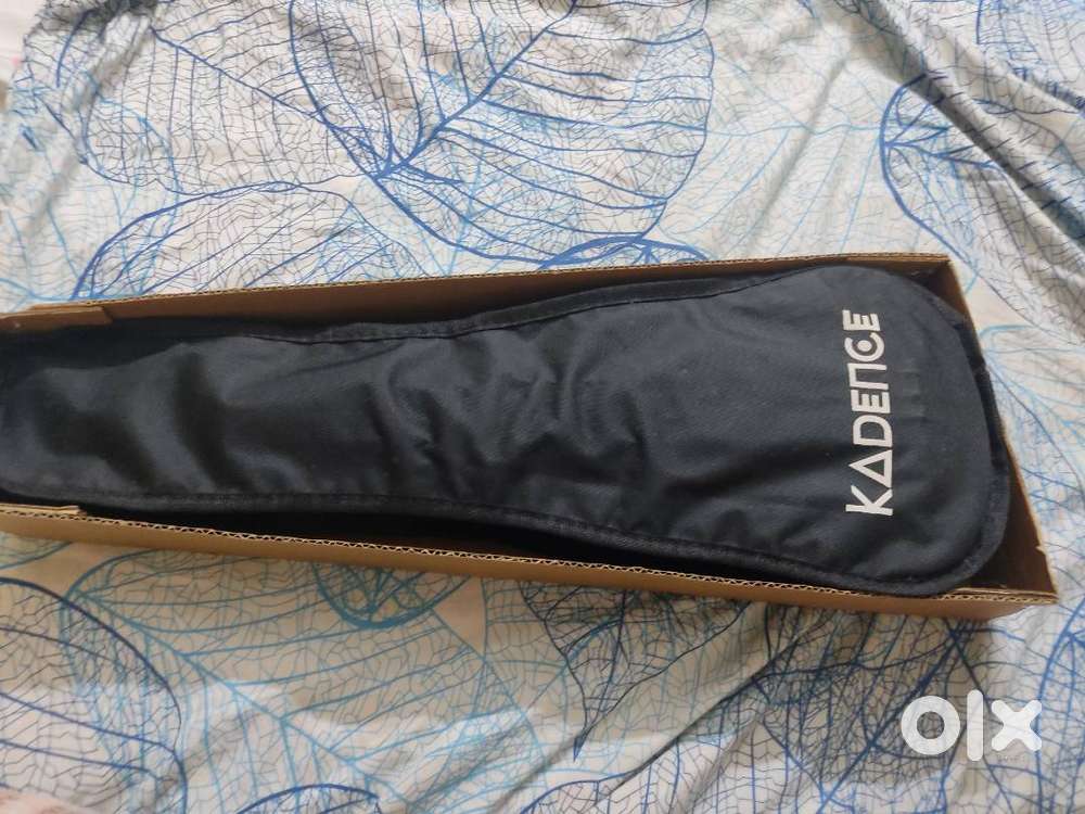 I am selling my 1 year old, unused ukelele.