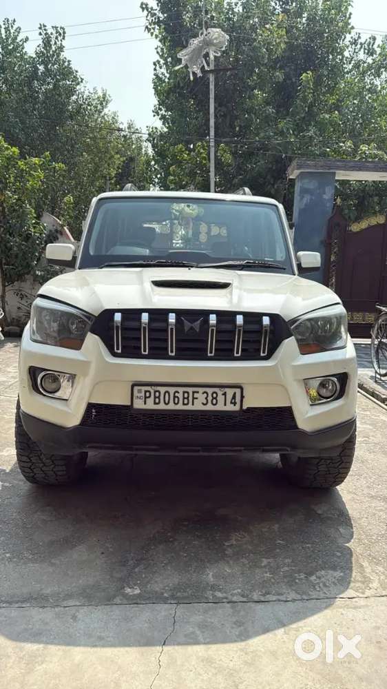 Mahindra Scorpio 2015 Diesel Well Maintained