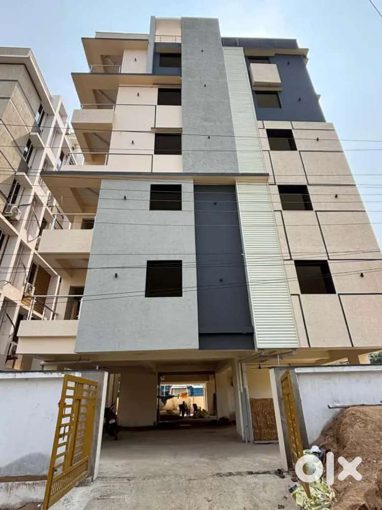 Prime location 3 BHK flat