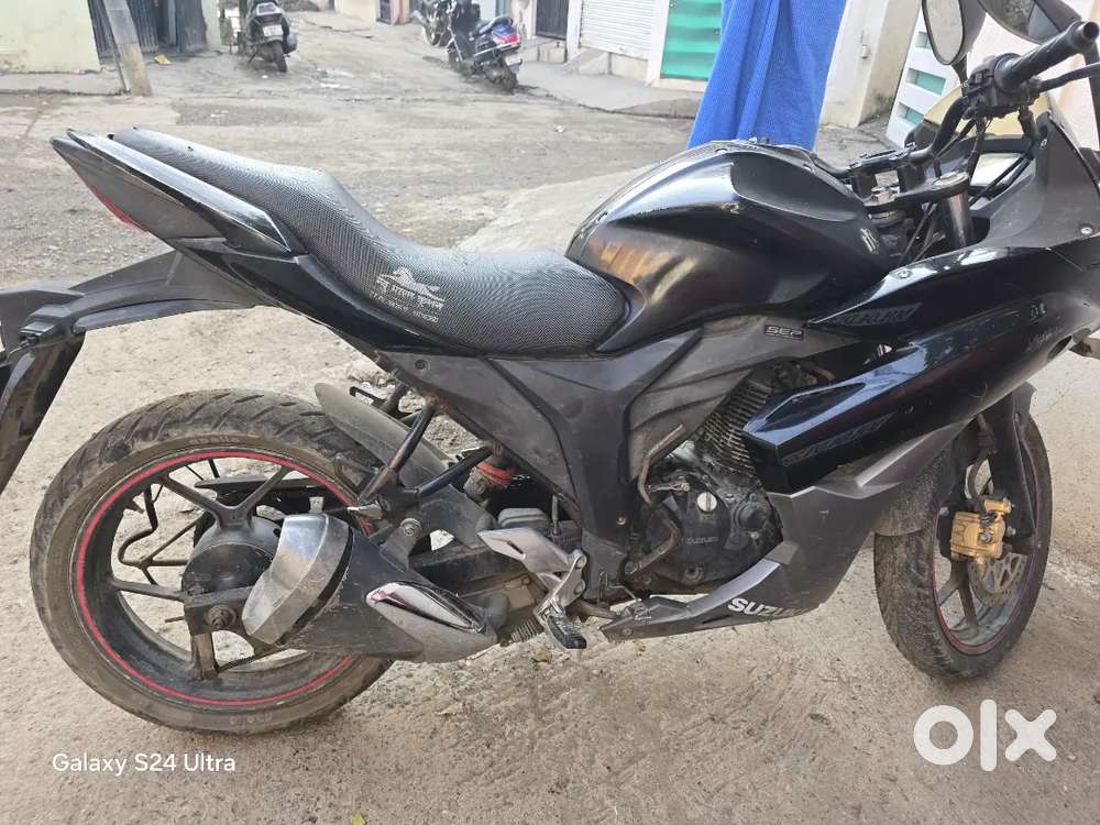 2015 (November)First owner single hand 40000 km good condition