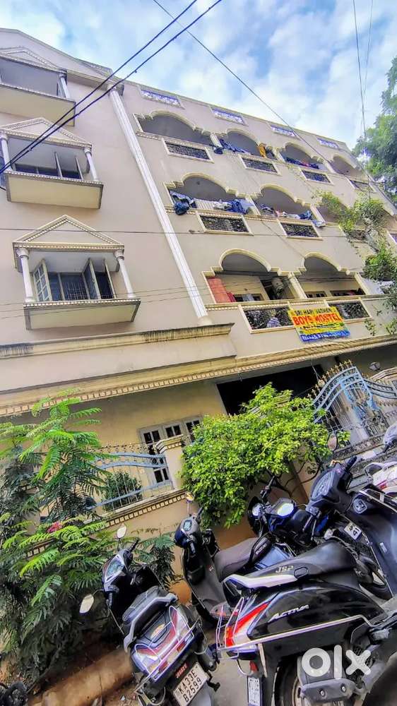 Good running boys pg for sale in sr nagar