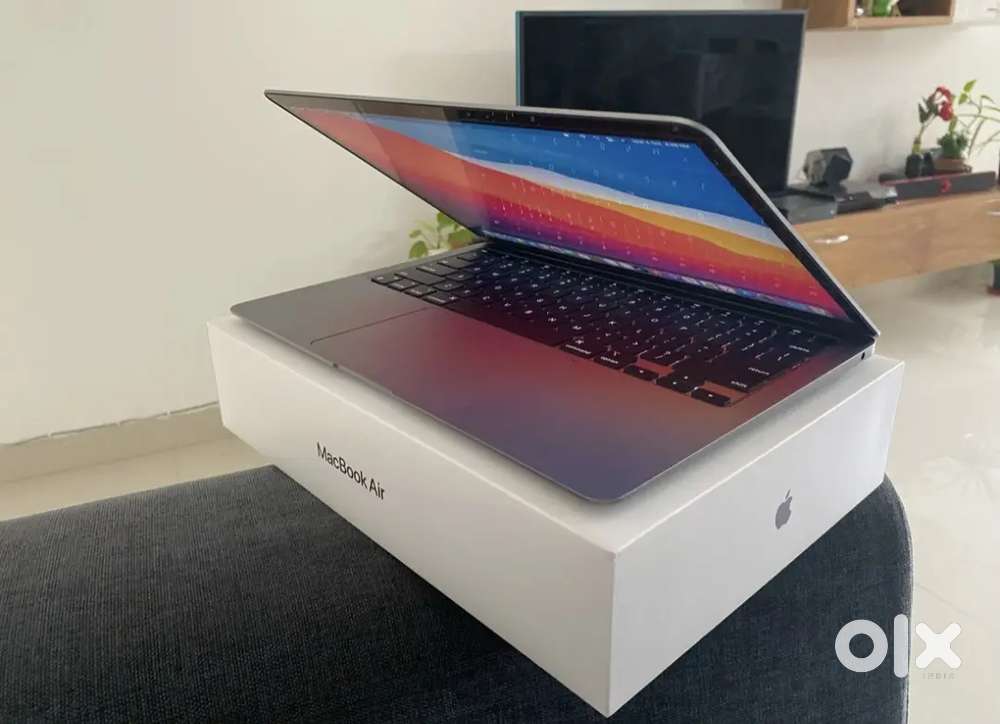 Apple-Macbook Air M1-NEW Condition-100% BH