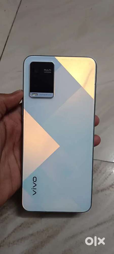 Vivo y21 4+64 in good conditon