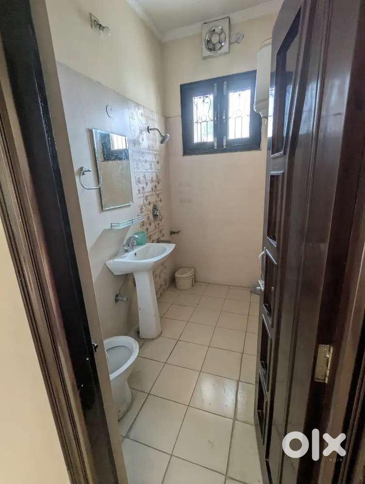 Fully furnished 2bhk at Gandhi Nagar