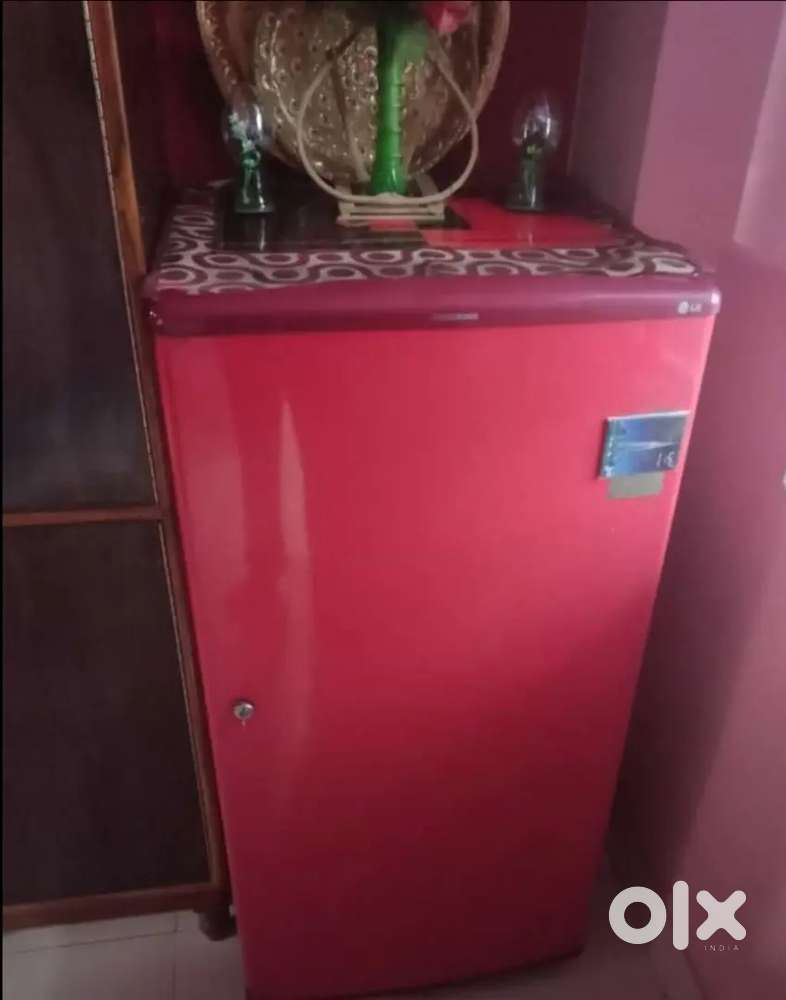 एलजी (LG) सिंगल डोर फ्रिज — 7 साल पुराना, बढ़िया कंडीशन में