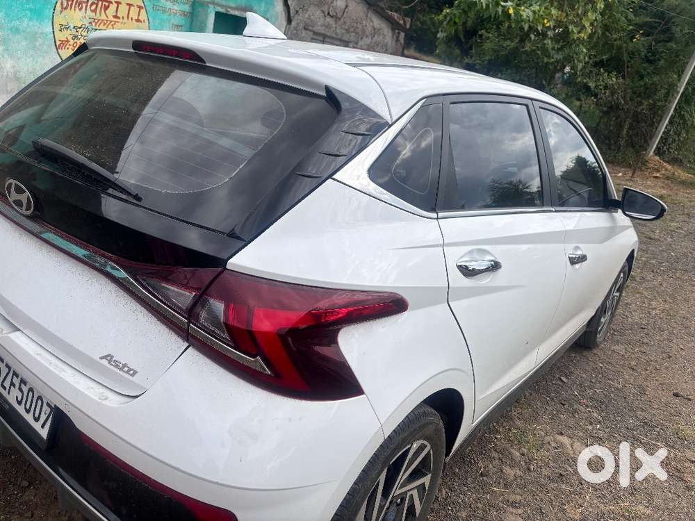 Very good feature and service Hyundai i20