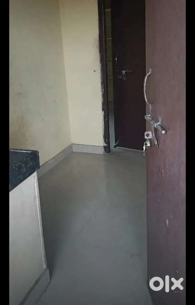 It's a 1bhk house with 24 hrs water supply and bike parking