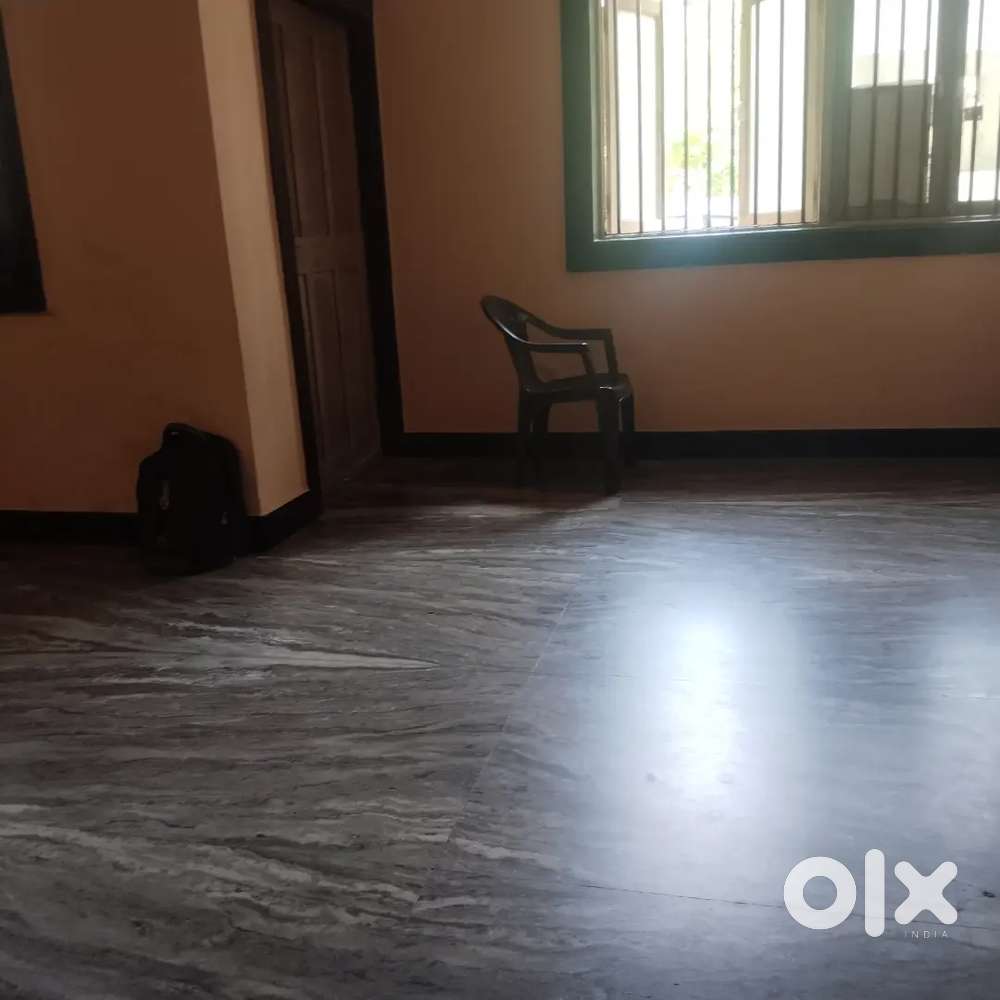 For Sale 140m2 Commercial/Residencia Flat Ground Floor Mercesd Panjim.