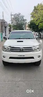 Toyota Fortuner 3.0 4x4 Manual, 2011, Diesel
