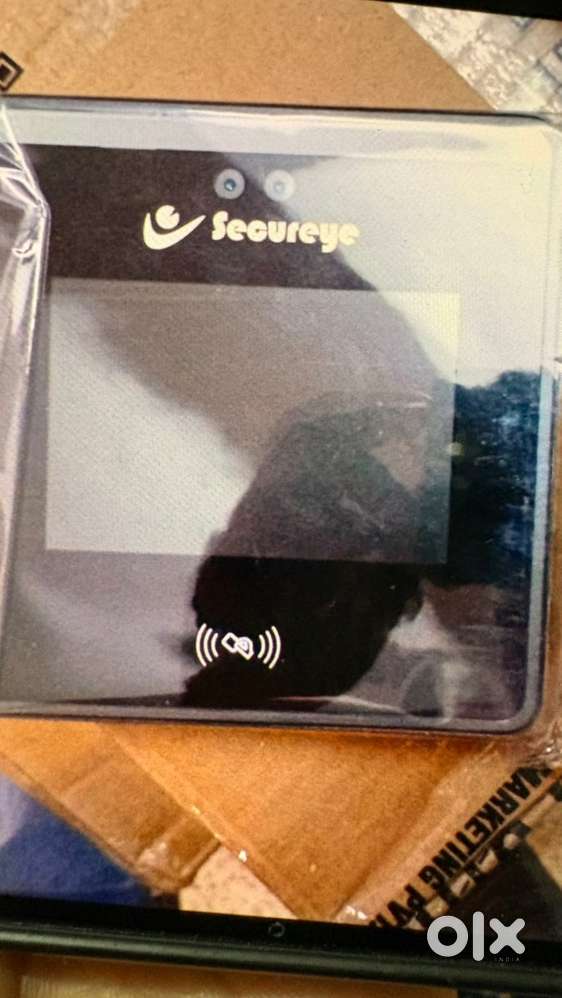 Biometric machine with face recognition