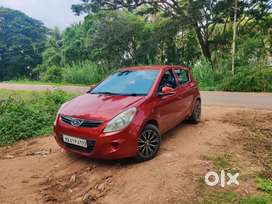 Hyundai i20 Sportz Petrol
2012 Airbag