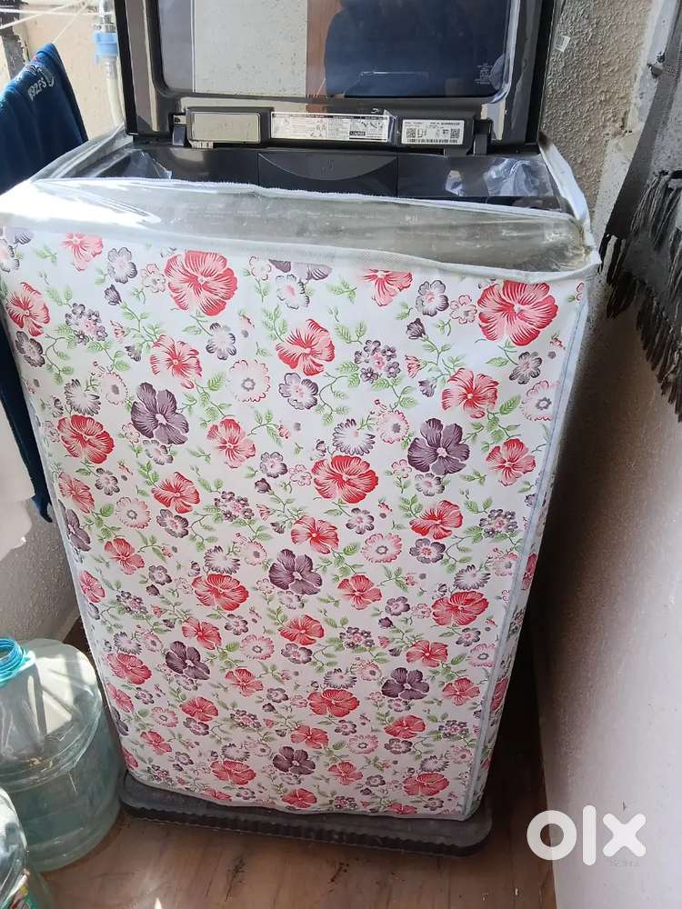 LG WM 7kg top load 5month old with stand and cover