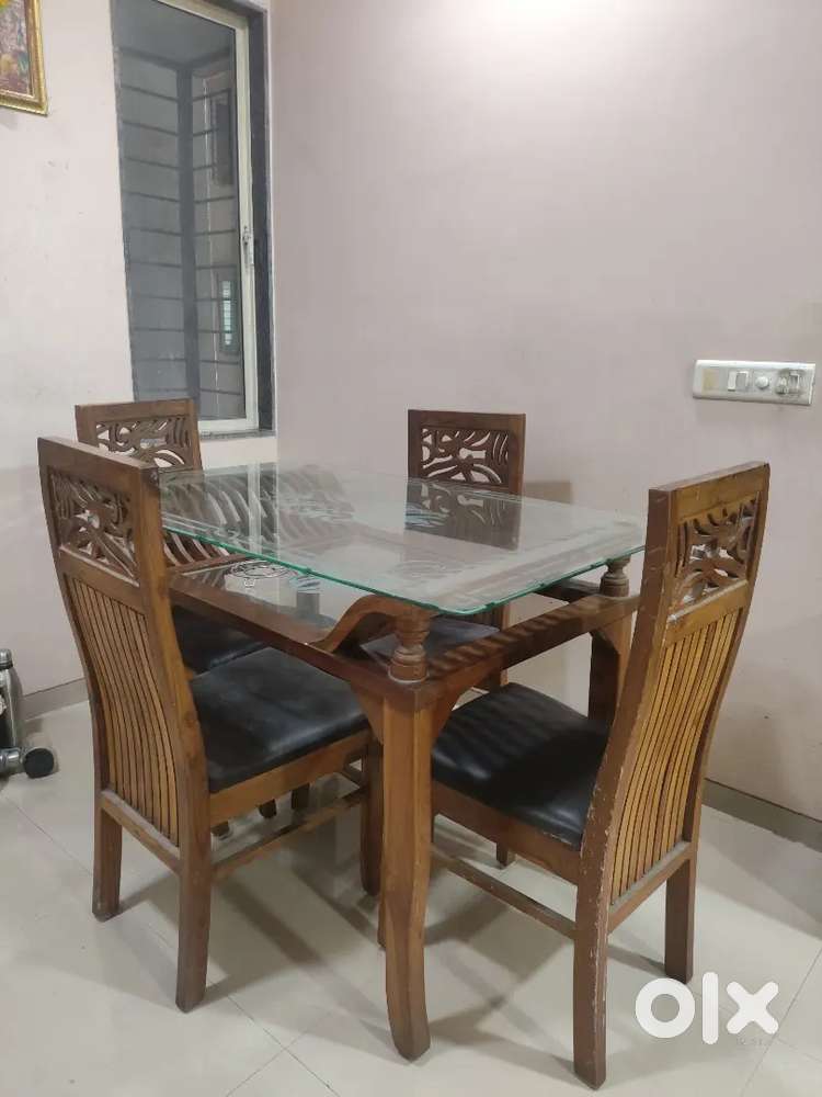 Premium Solid Saag Wood Dining Table