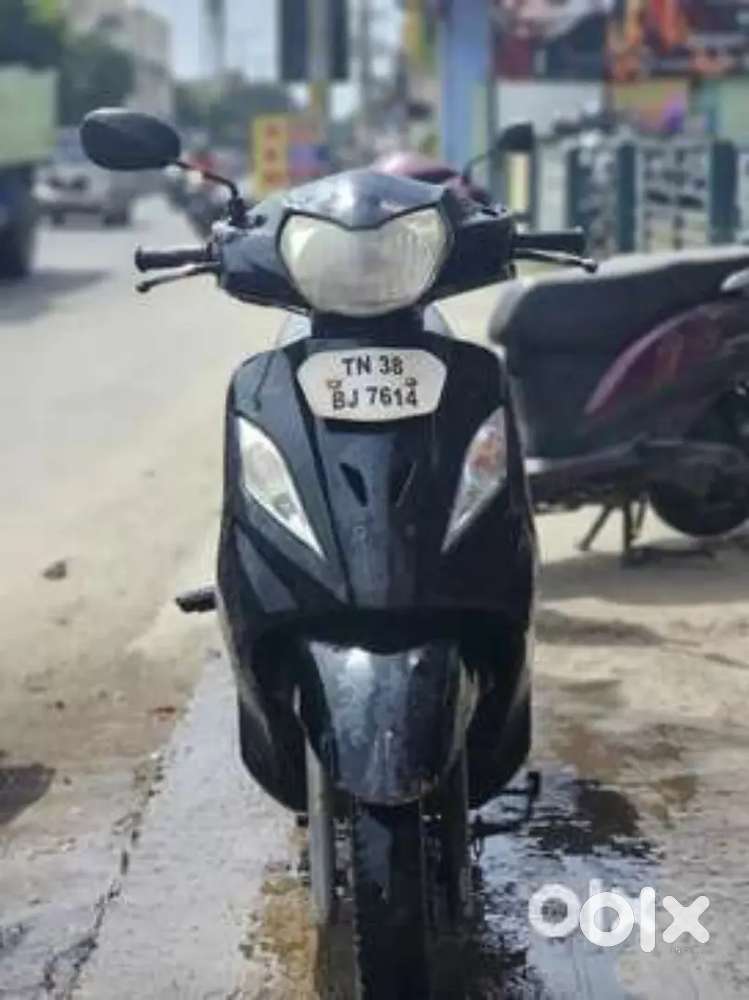 One Lady used this scooty