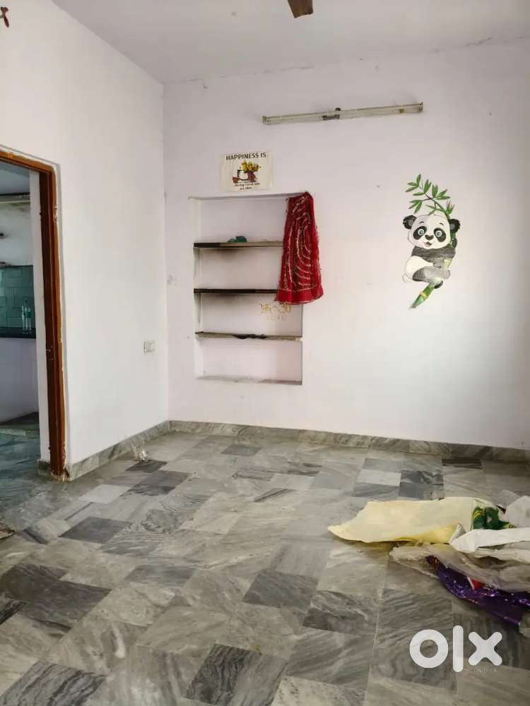 1 bhk house portion for service class family or girls