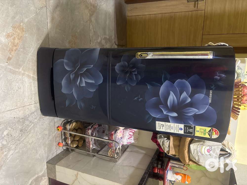 Single door Fridge 190 litre in good condition..2 yr old
